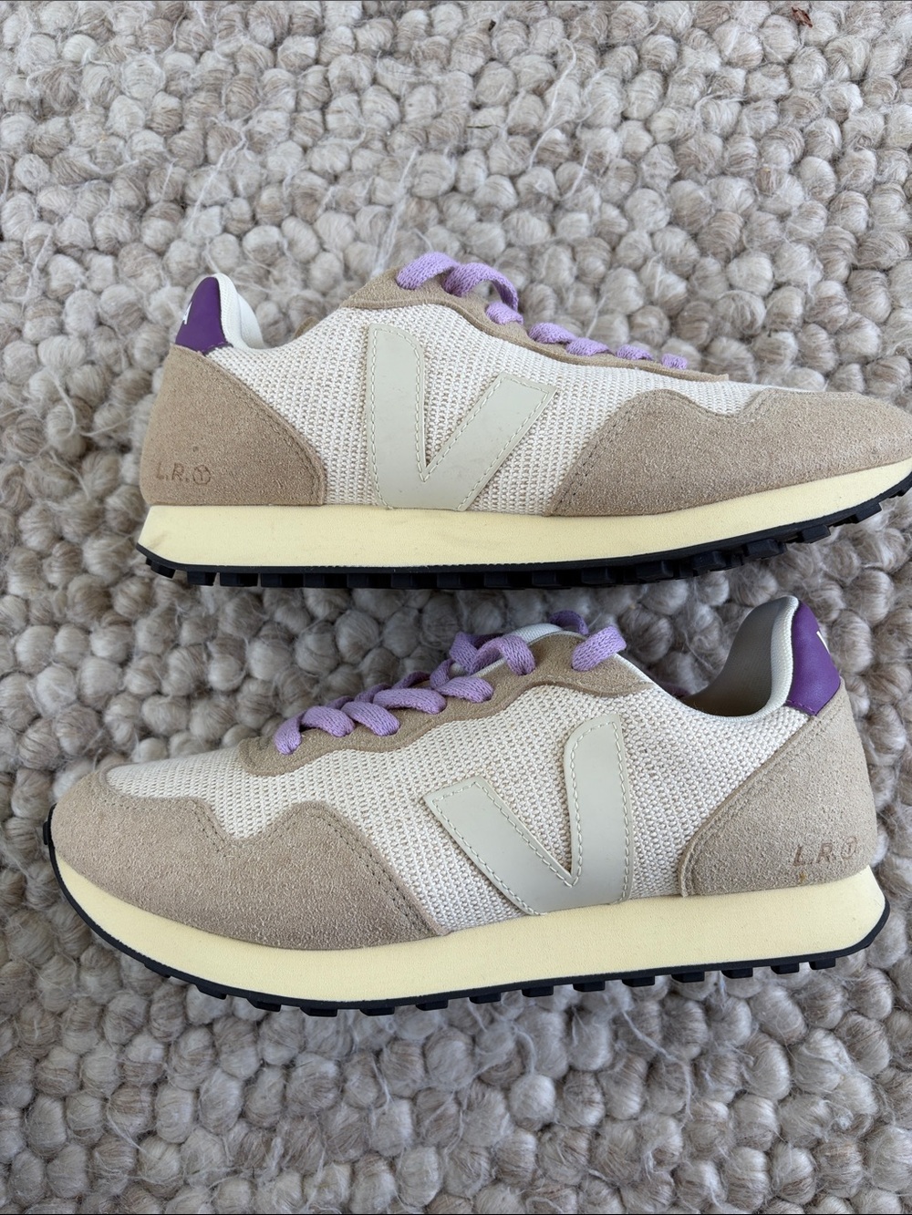 Veja size 8